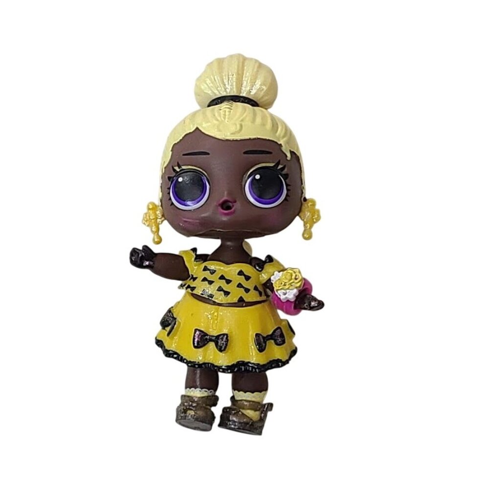 LOL Surprise Queens Charm Queen Doll MGA 2022 Yellow Dress Figure